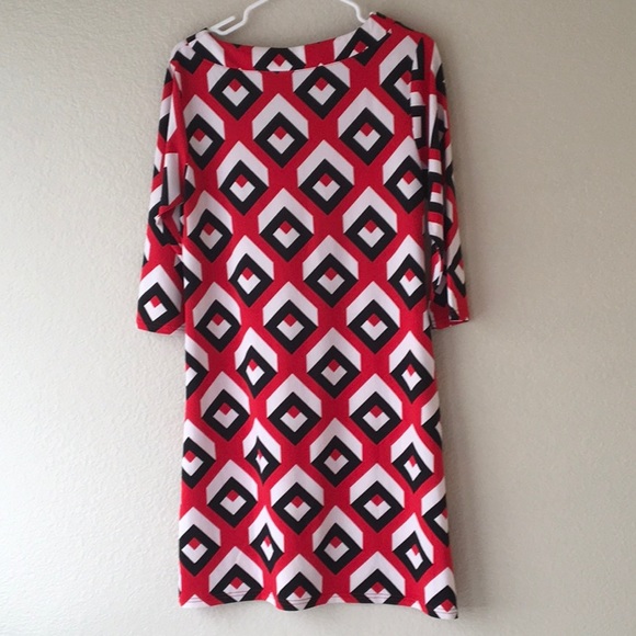 Tracy Negoshiam red white black geo print medium - Picture 7 of 7